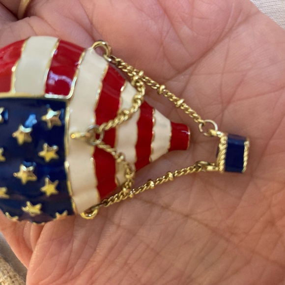 Air Balloon Patriotic Pin Pendant Brooch Red White Blue Stars Stripes Flag - Picture 3 of 10